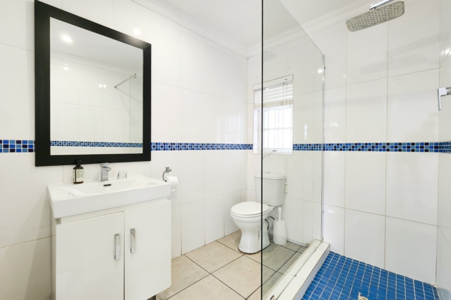 10 Bedroom Property for Sale in Bonza Bay Eastern Cape